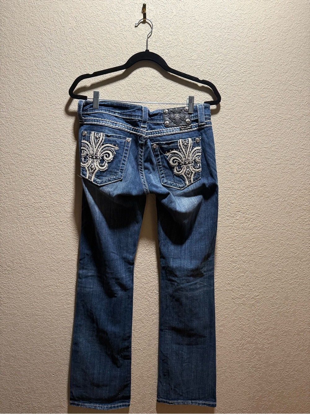 Miss Me Embroidered Back Pocket Dark Blue Women’s Jeans
